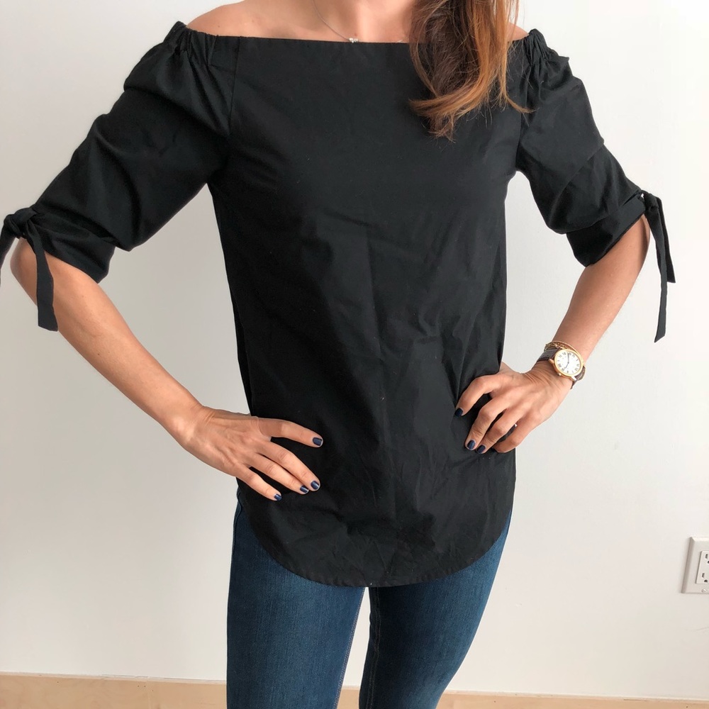 Black Wilfred shirt from Aritzia